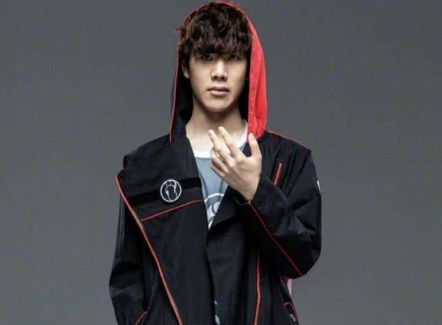 Flandre ： 我知道 Light 在比赛前生病很严重，我希望他能在比赛后好好休息。