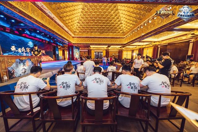 资讯关于在绝地求生里我的队友如何能穿墙的这件事